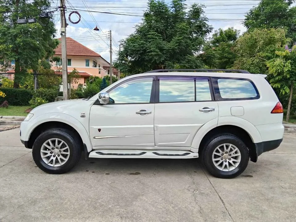 2012 Mitsubishi Pajero Sport II 3
