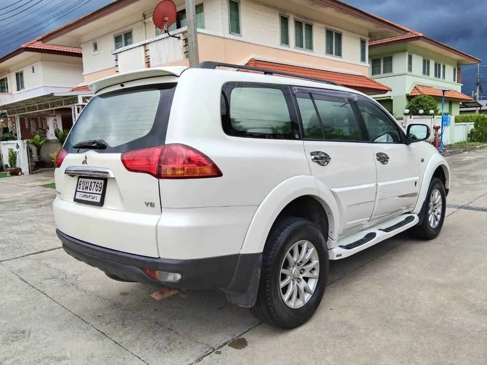 2012 Mitsubishi Pajero Sport II 3