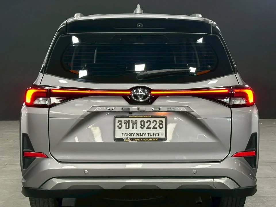 2023 Toyota Veloz III 2