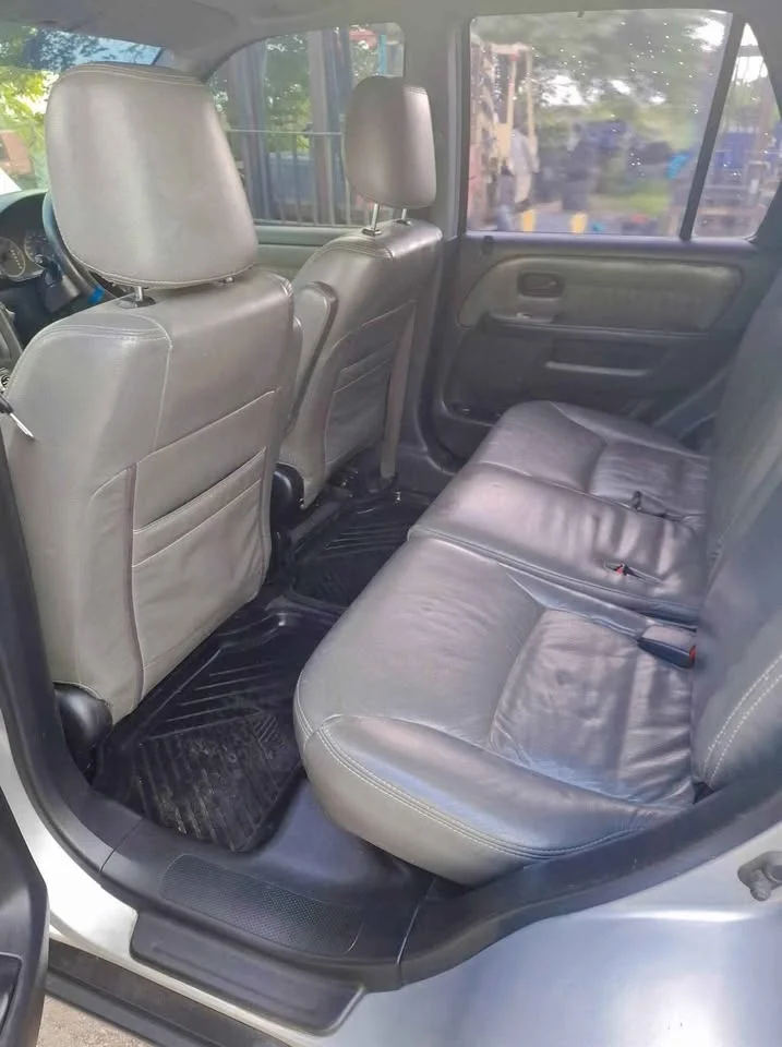 2004 Honda CR-V II 3