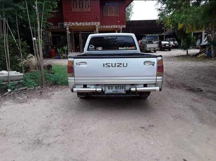 1993 Isuzu TFR III 3