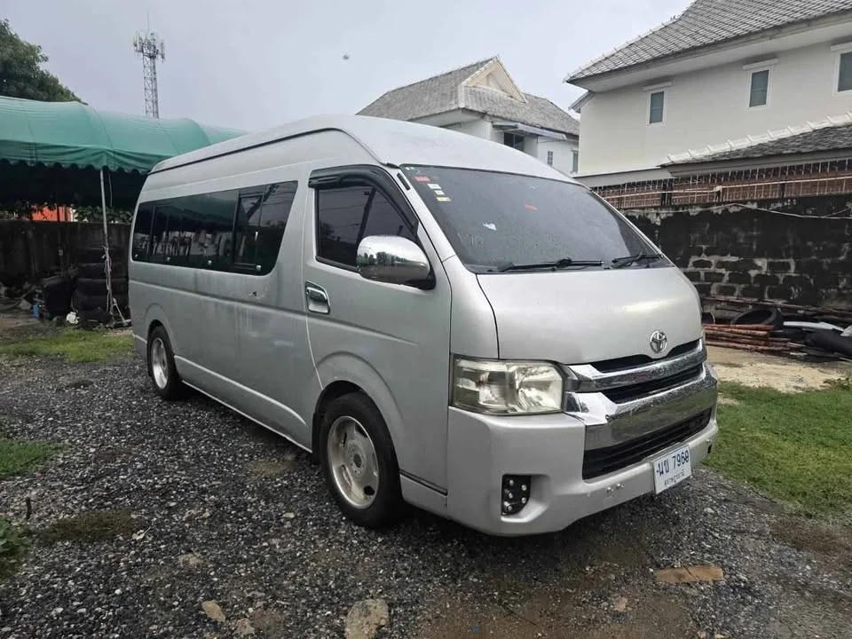 2009 Toyota Commuter V (H200) 2