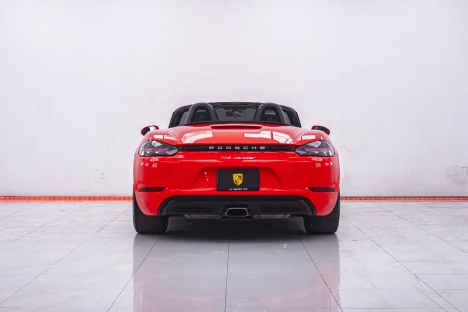 2017 Porsche 718 Boxster and Cayman IV 2