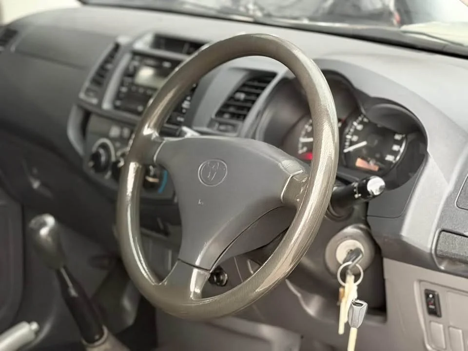 2013 Toyota Hilux VII 2
