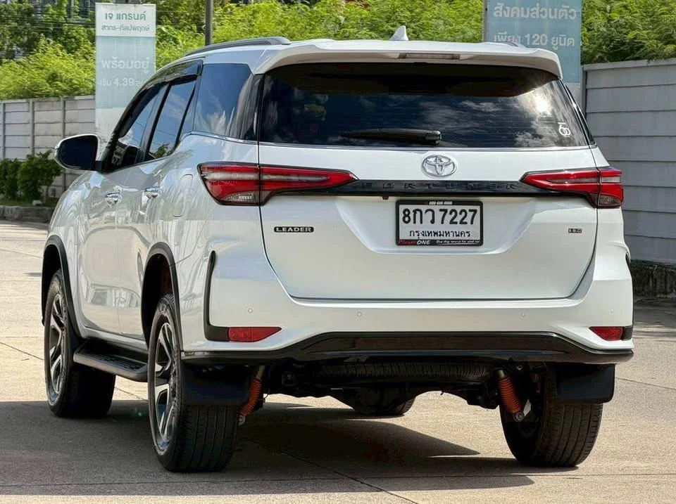 2022 Toyota Fortuner II 3