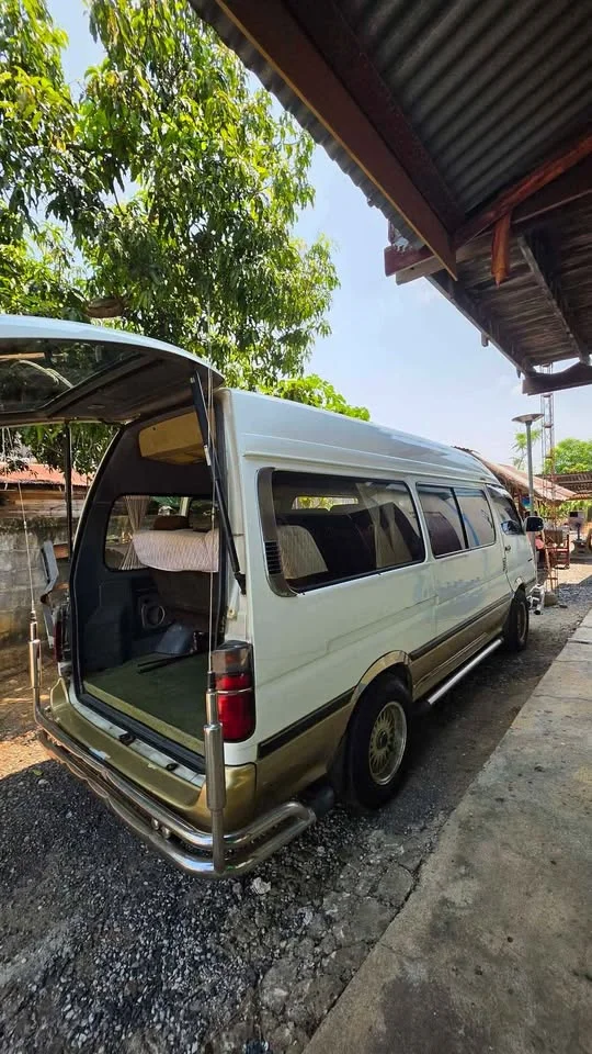 1998 Toyota Commuter IV (H100) 3