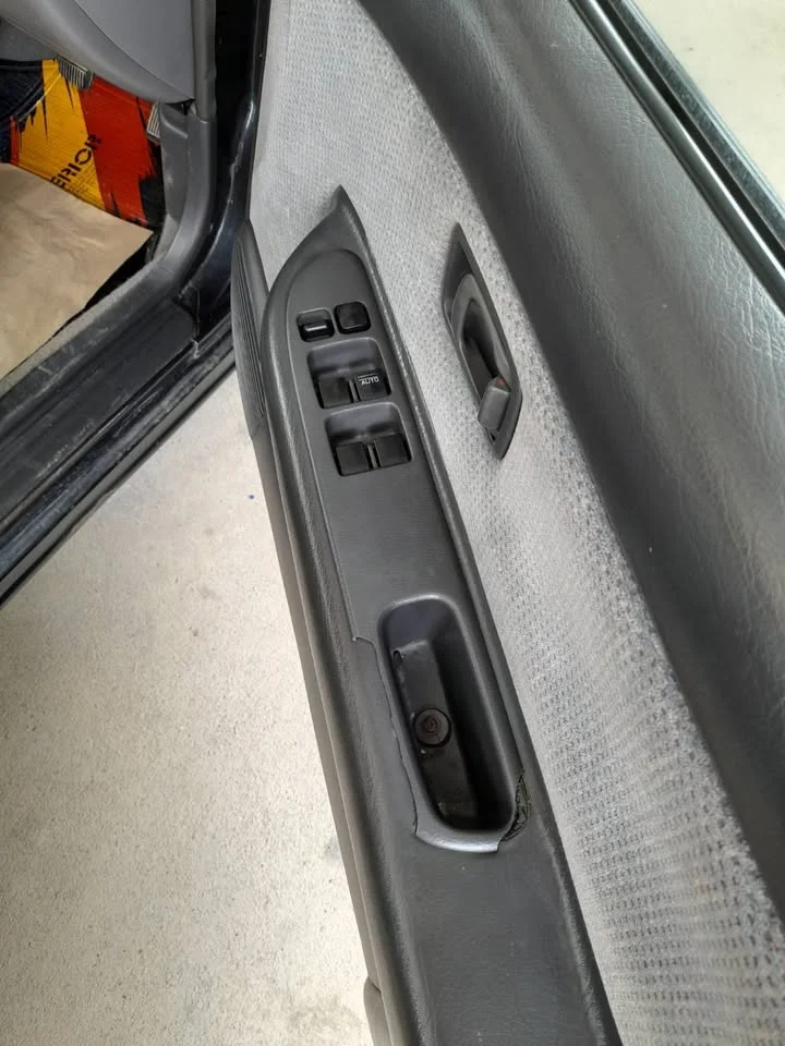 1997 Nissan Sunny IV 2