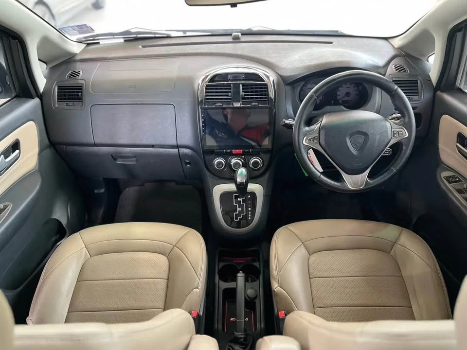 2011 Proton Exora 2