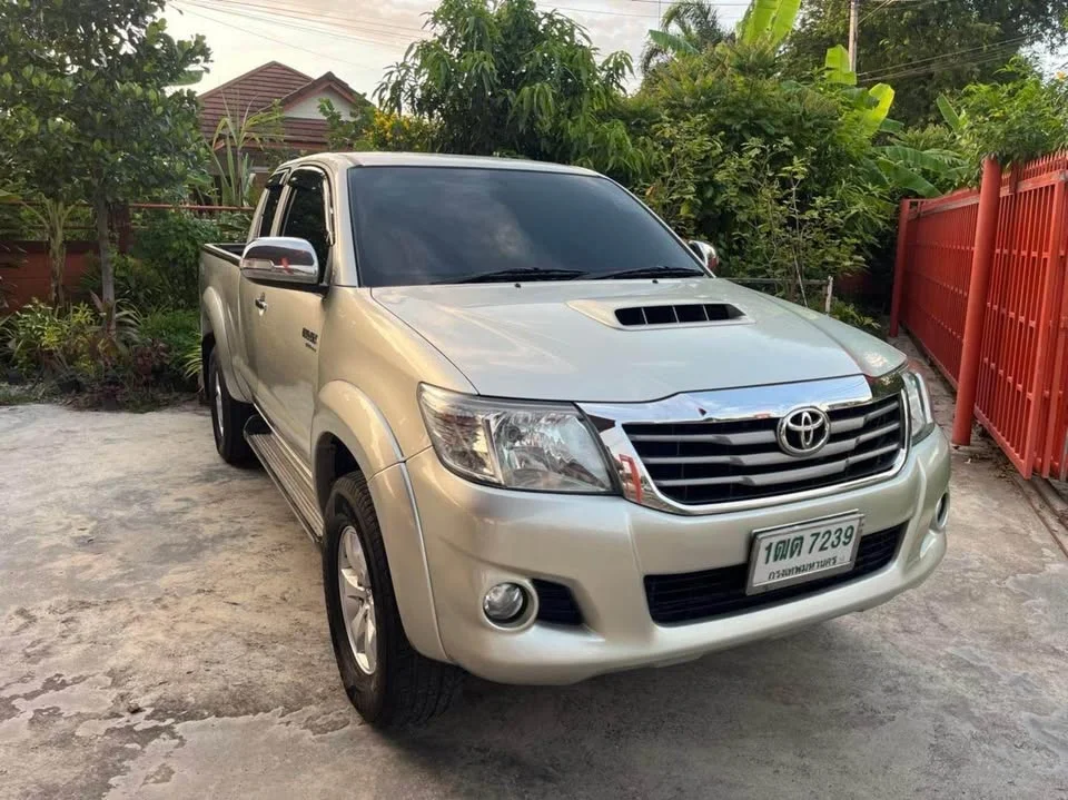 2014 Toyota Hilux VII 3