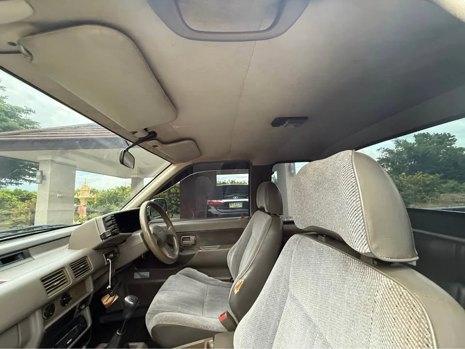 1996 Isuzu TFR III 2