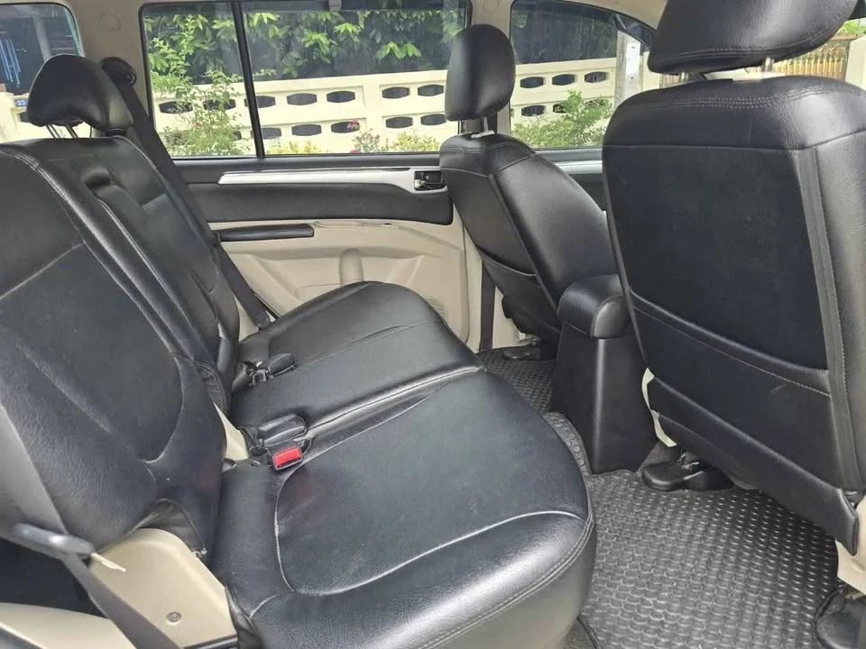 2012 Mitsubishi Pajero Sport II 2