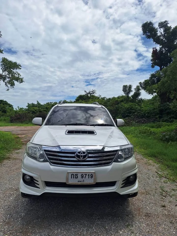 2012 Toyota Fortuner I 2