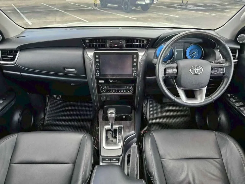 2022 Toyota Fortuner II 3