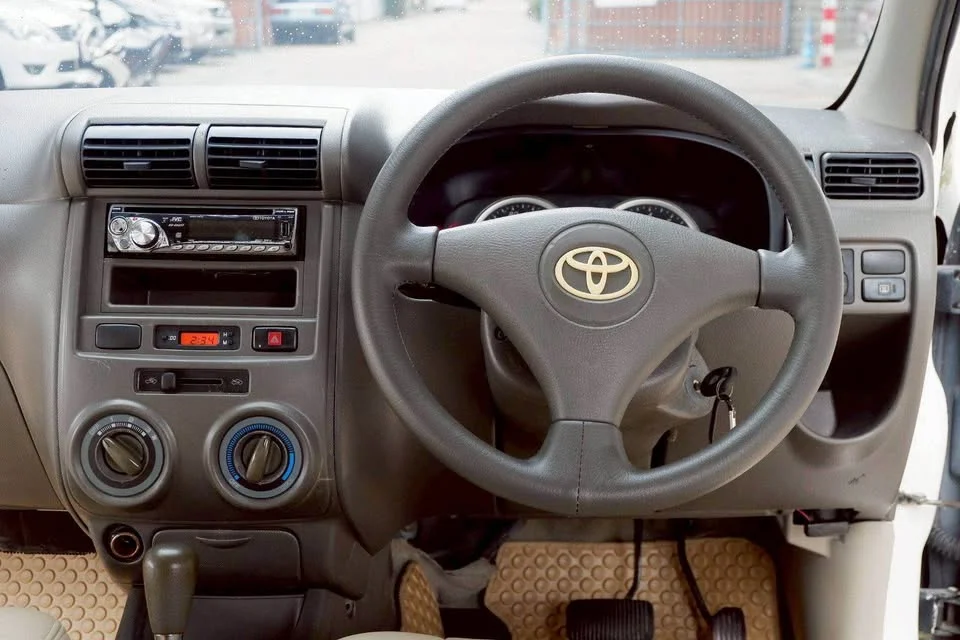 2011 Toyota Avanza I 3