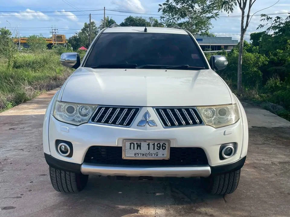 2012 Mitsubishi Pajero Sport II 2