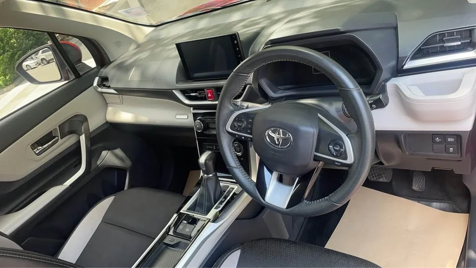 2023 Toyota Veloz III 3