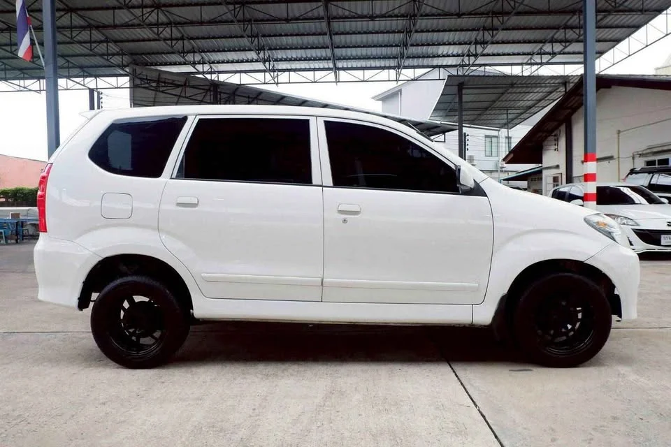 2011 Toyota Avanza I 2