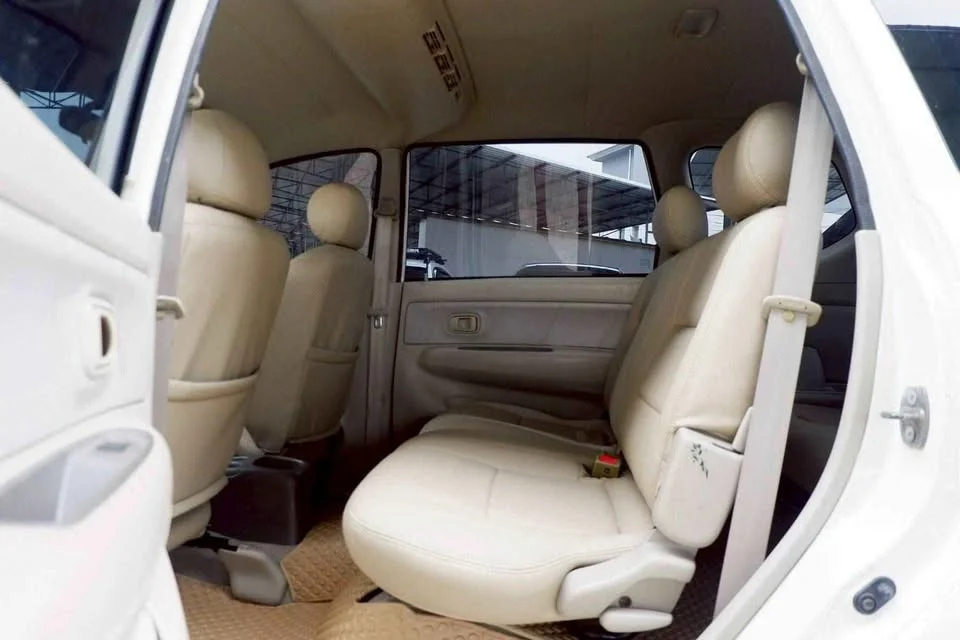 2011 Toyota Avanza I 3