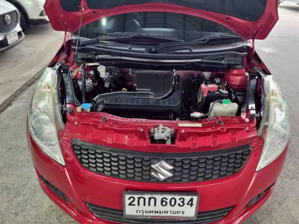 2013 Suzuki Swift II 3