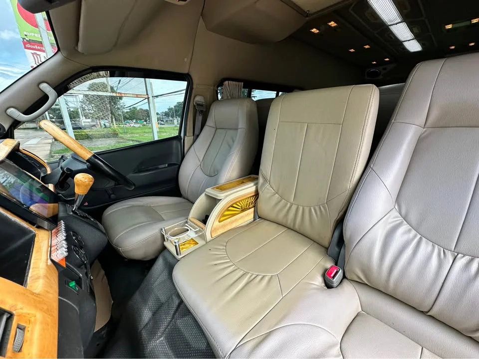 2008 Toyota Commuter V (H200) 2
