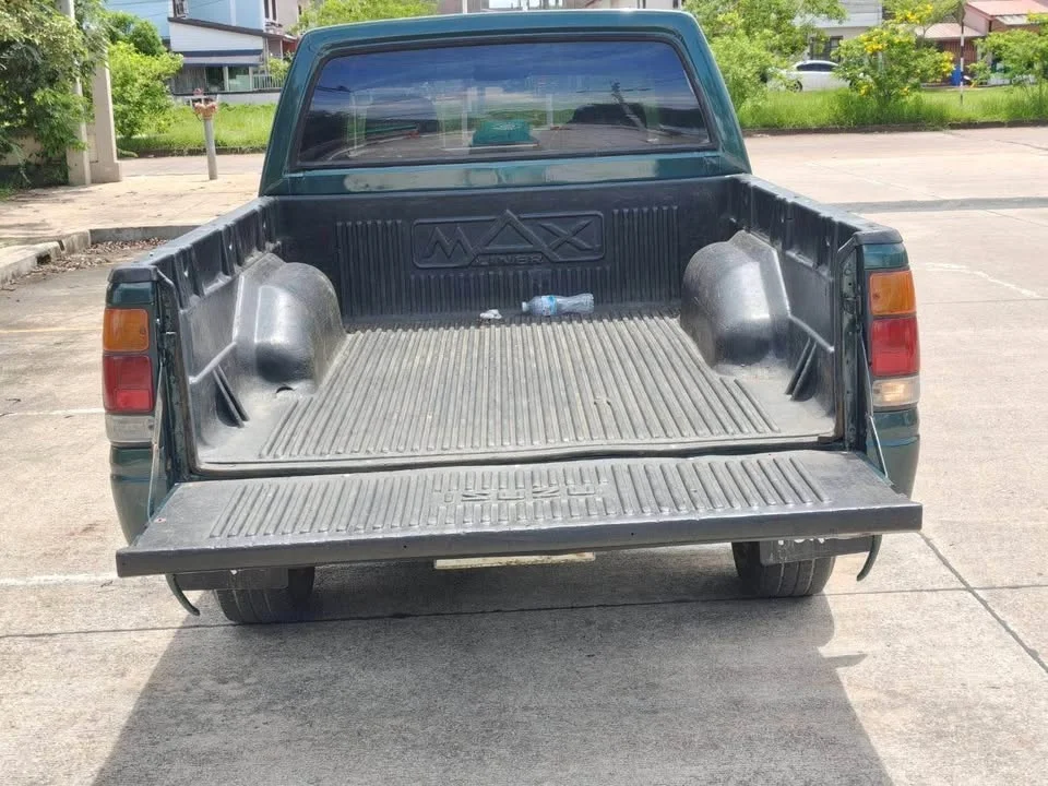 1996 Isuzu TFR III 2