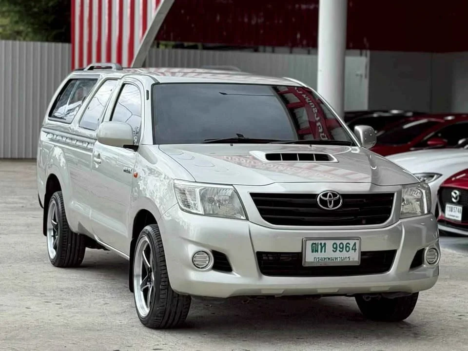 2013 Toyota Hilux VII 3