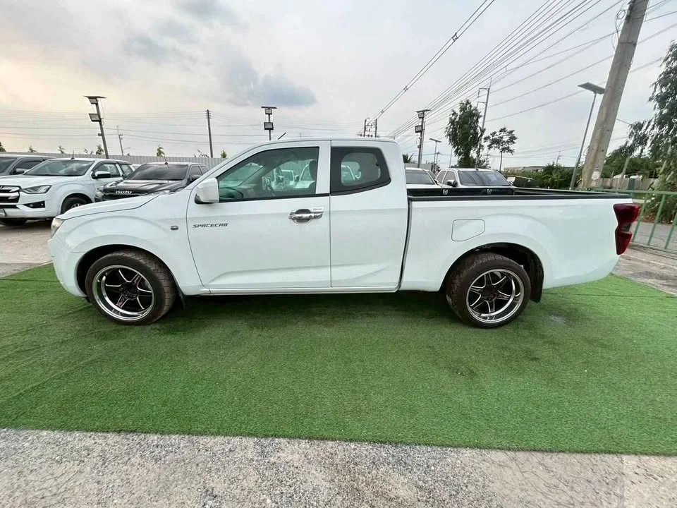 2021 Isuzu D-Max III (RG) 3