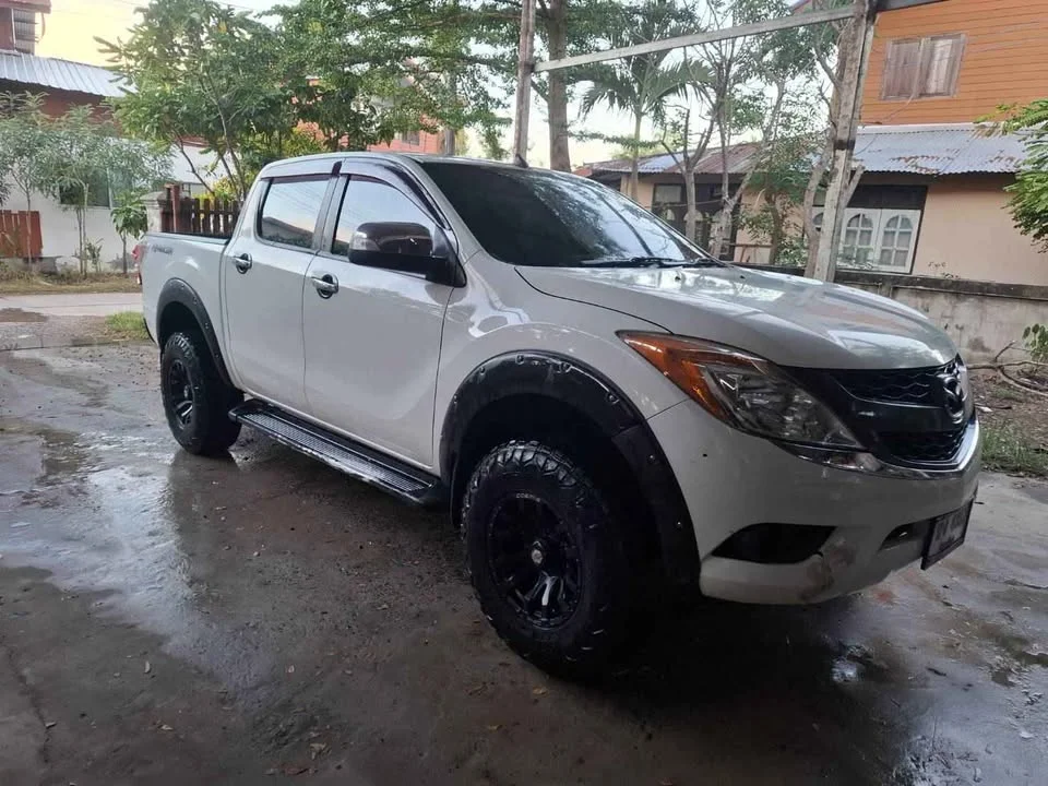 2013 Mazda BT-Series II 2