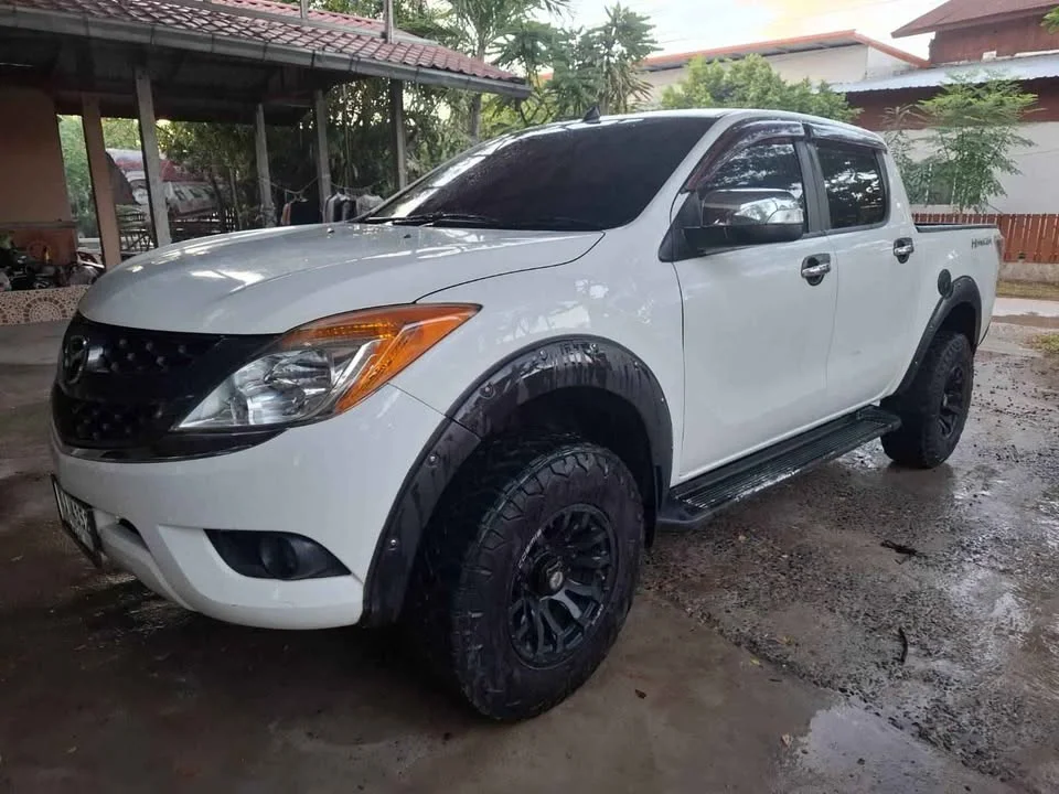 2013 Mazda BT-Series II 3