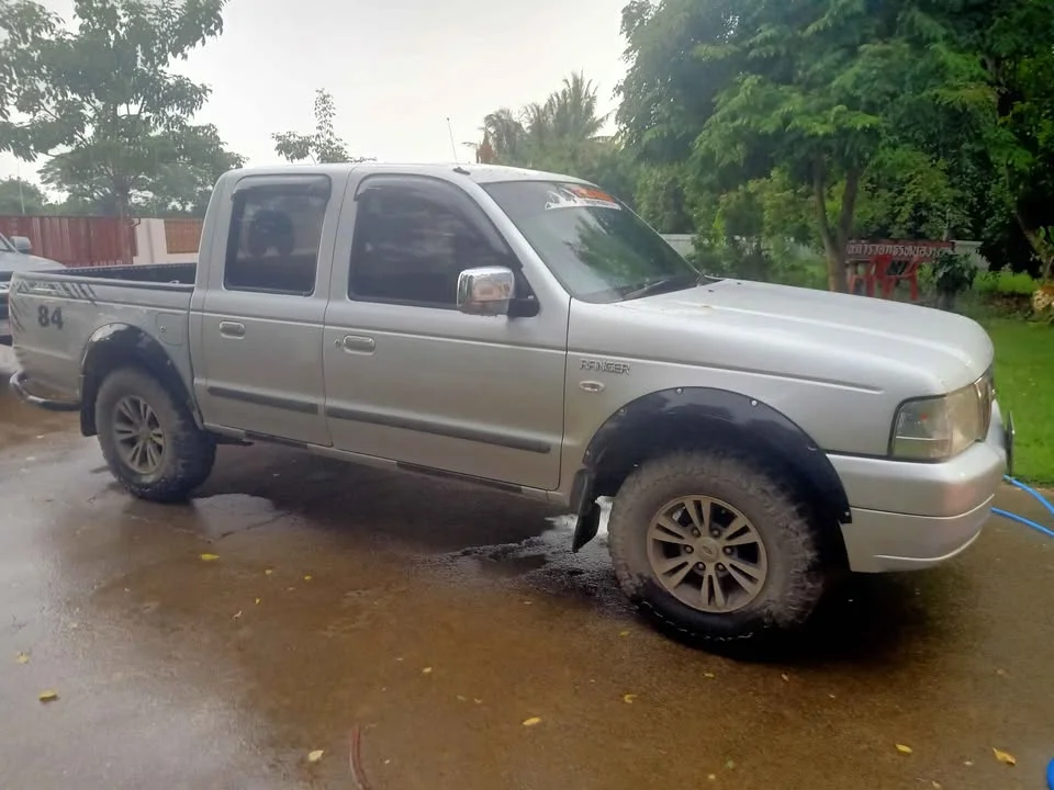 2003 Mazda 2500 Fighter V 2