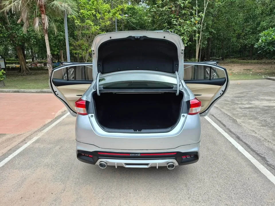2560 Toyota Yaris ATIV III 3