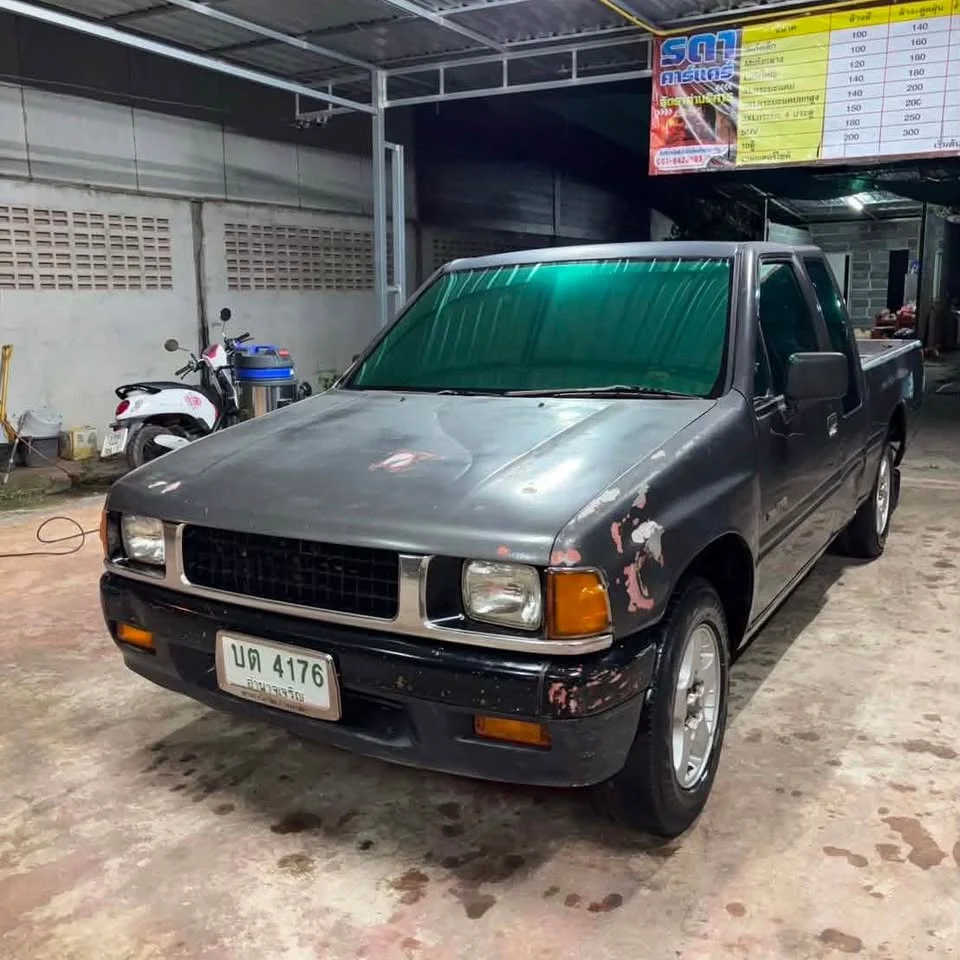 1989 Isuzu TFR III 2