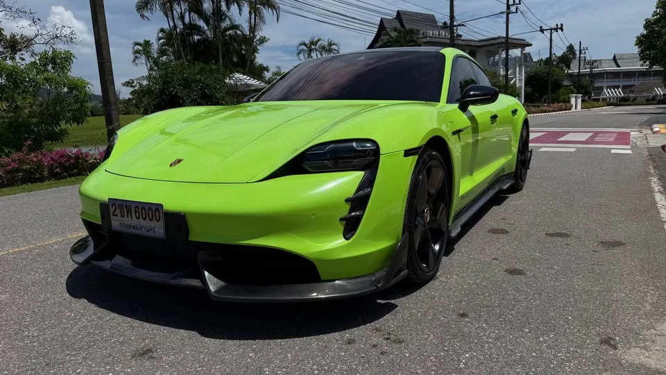 2021 Porsche Taycan 9J1 2