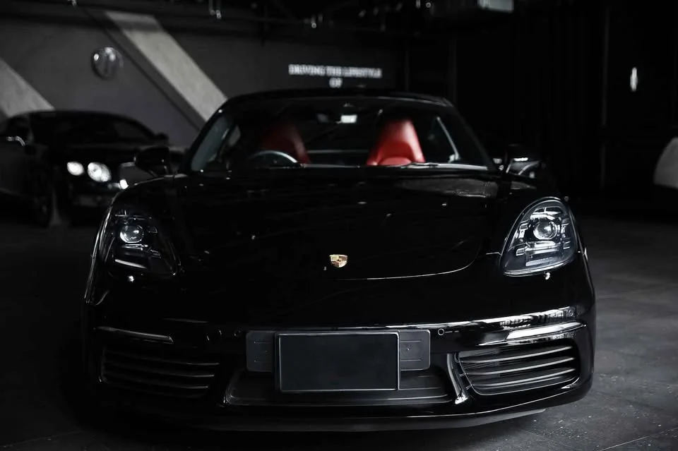 2018 Porsche 718 Boxster and Cayman IV 3