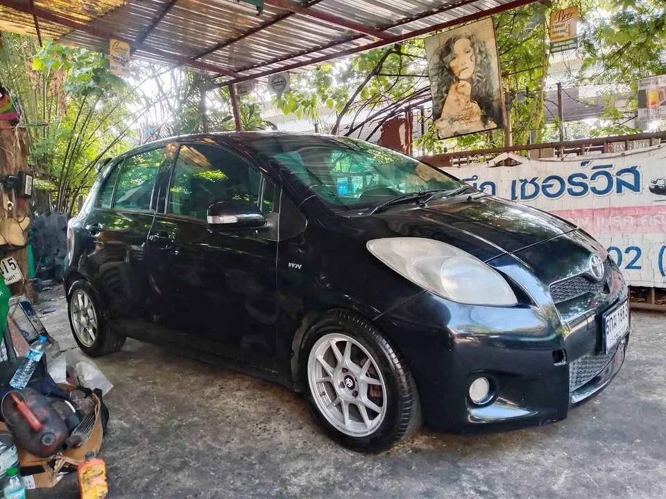 2012 Toyota Yaris II 3