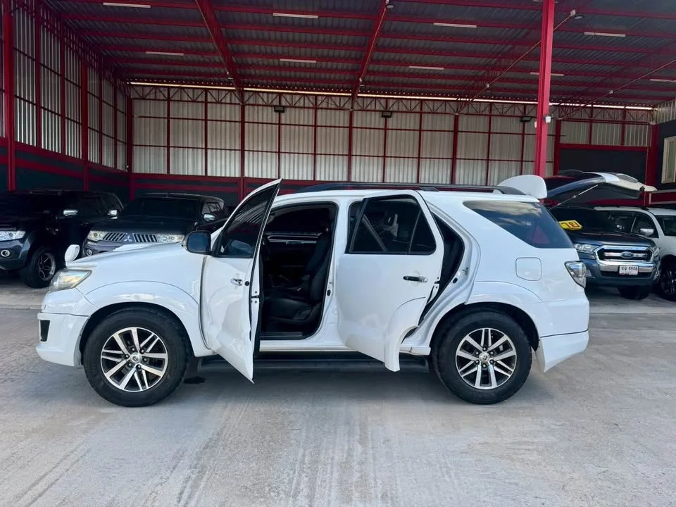 2013 Toyota Fortuner I 2