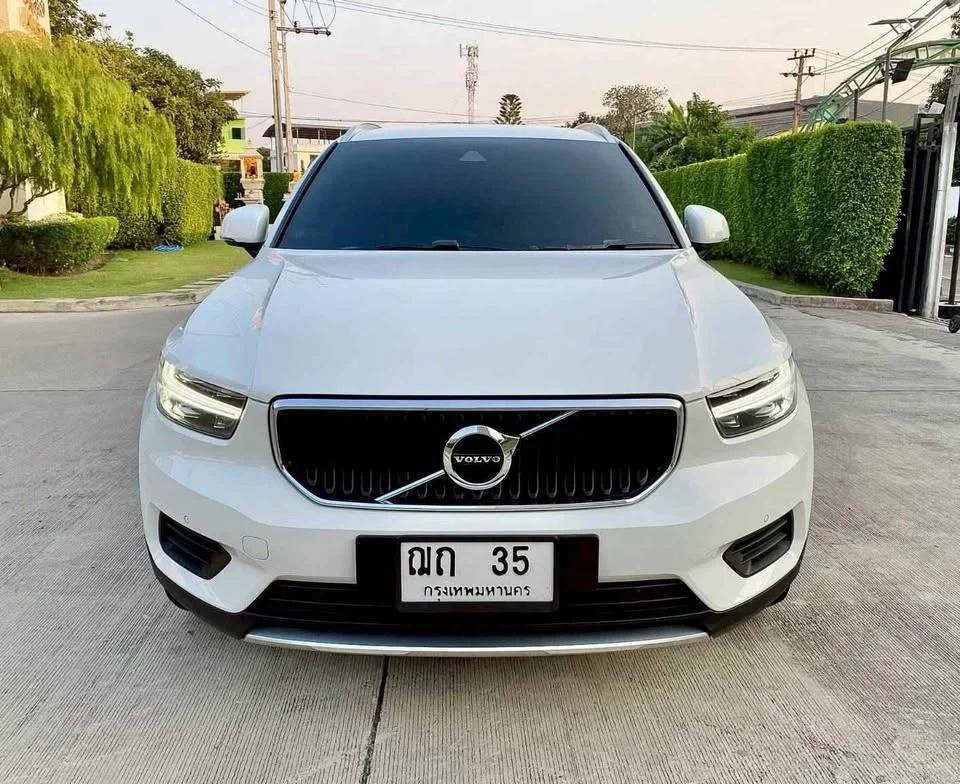 2020 Volvo XC40 3