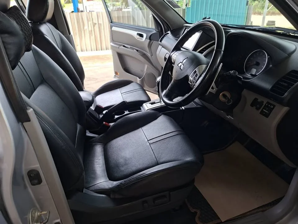 2013 Mitsubishi Pajero Sport II 2