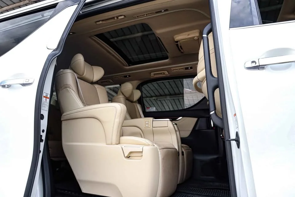 2017 Toyota Alphard, Vellfire III (AH30) 3