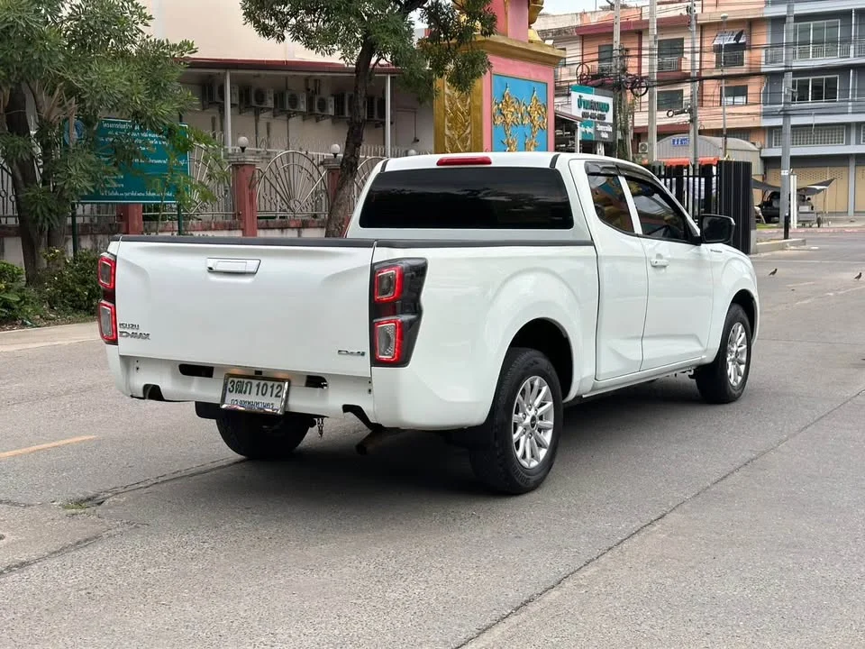 2022 Isuzu D-Max III (RG) 3