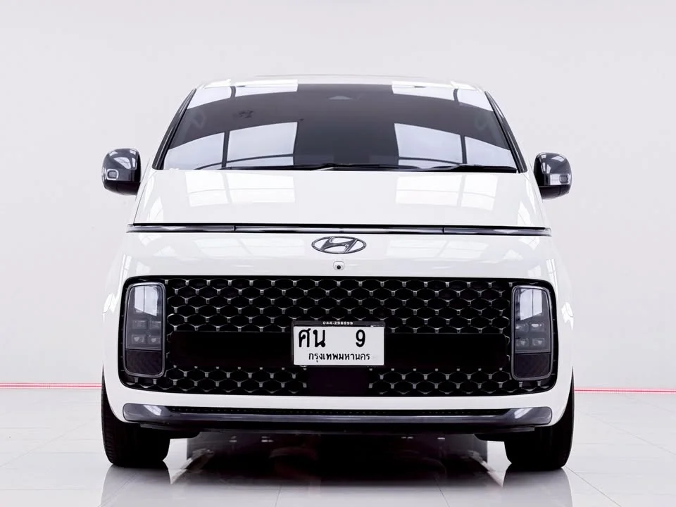 2022 Hyundai Staria US4 3