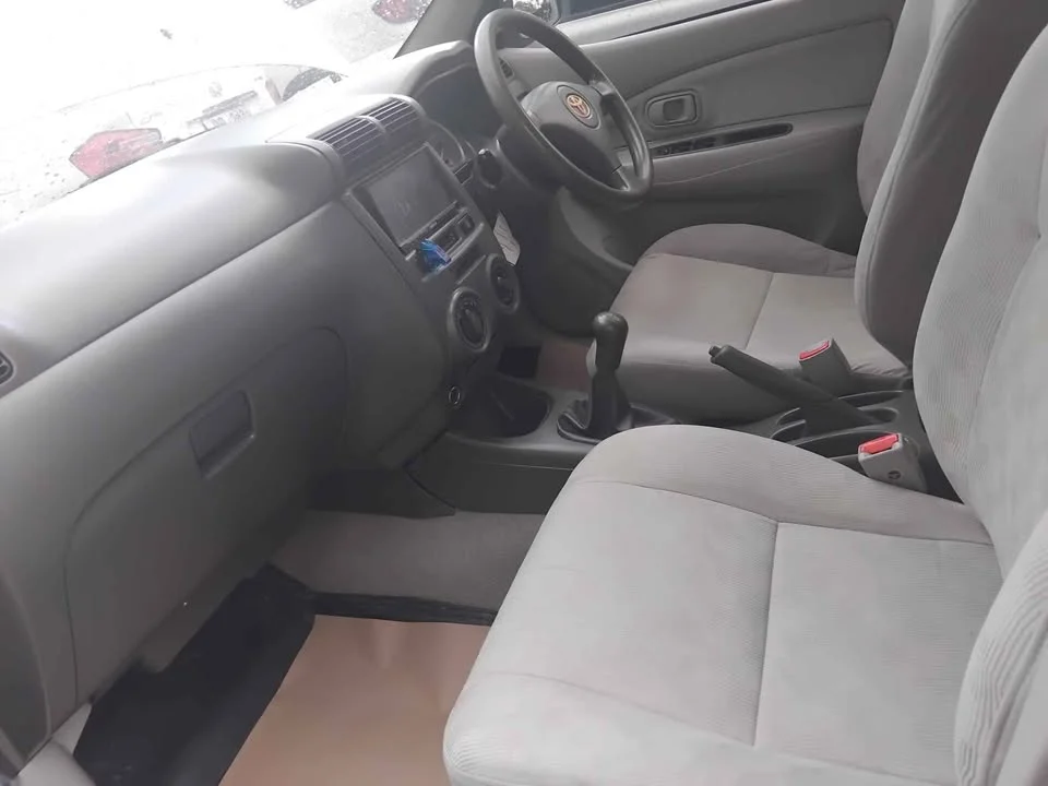 2011 Toyota Avanza I 3