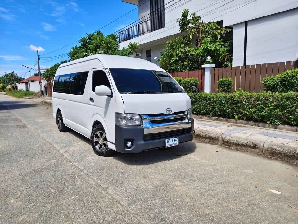 2009 Toyota Commuter V (H200) 3