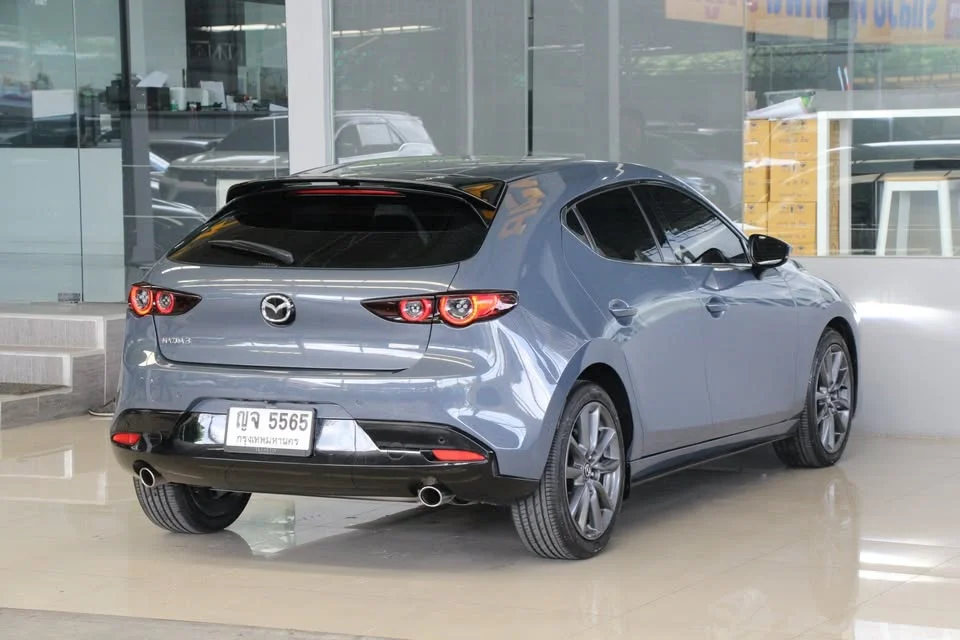 2021 Mazda 3 IV 2