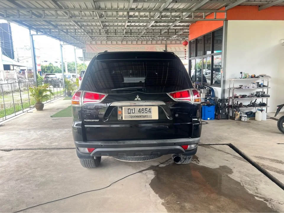 2010 Mitsubishi Pajero Sport II 2