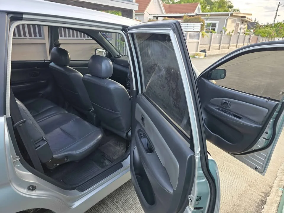 2004 Toyota Avanza I 3
