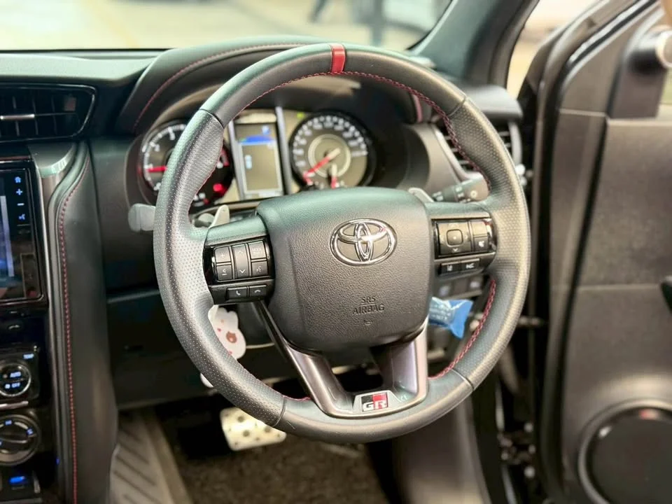 2023 Toyota Fortuner II 2
