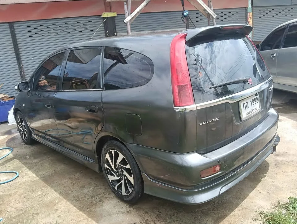 2003 Honda Stream I 2