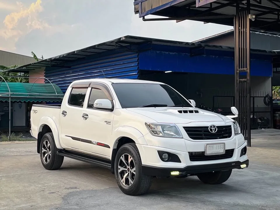 2014 Toyota Hilux VII 2