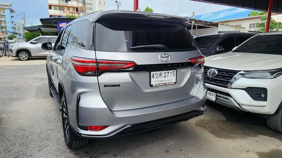 2022 Toyota Fortuner II 3